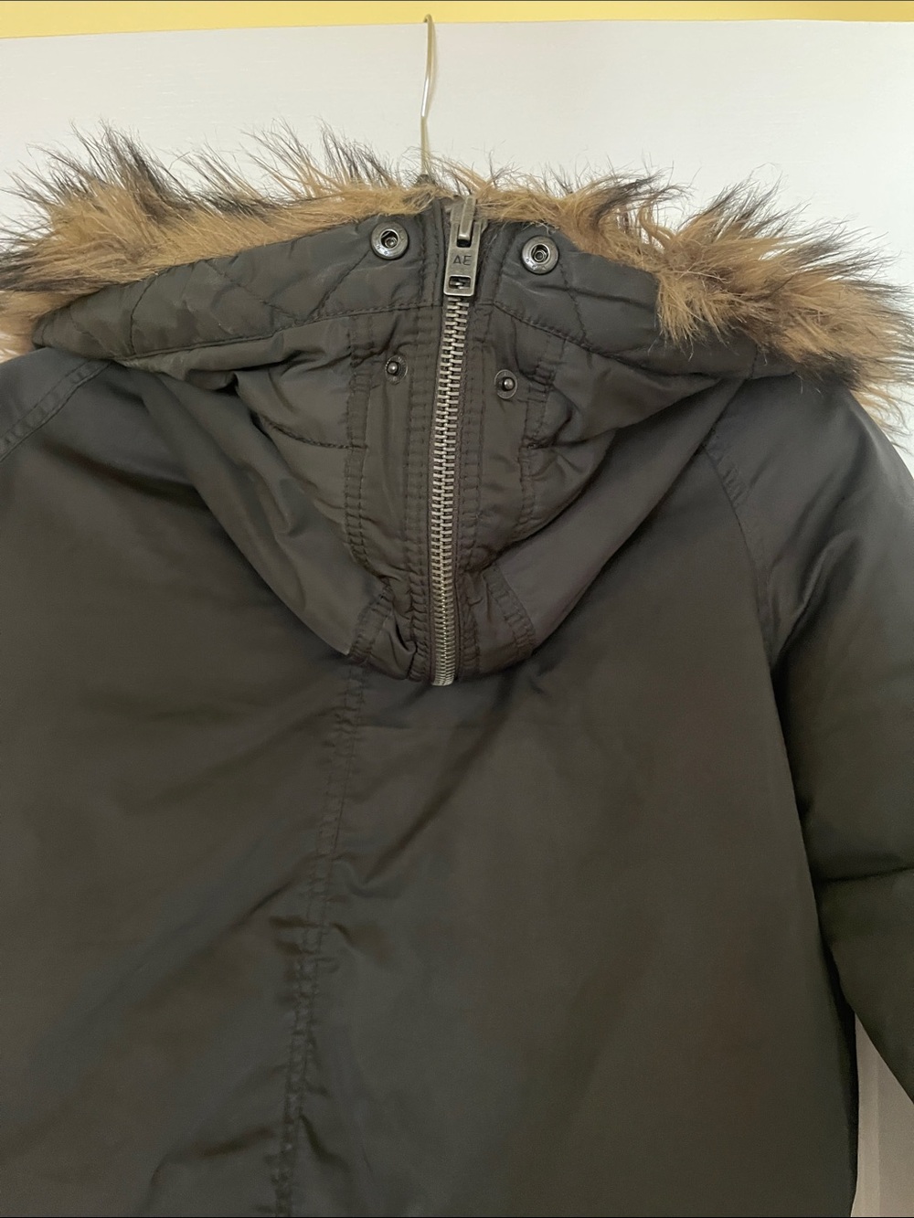 American Eagle Outfitters Black Hooded Puffer Jacket with Faux Fur Trim - Picture 9 of 9